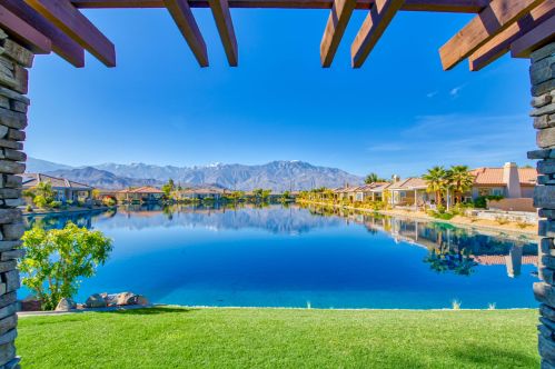 138 Shoreline Dr, Rancho Mirage, CA 92270-5813