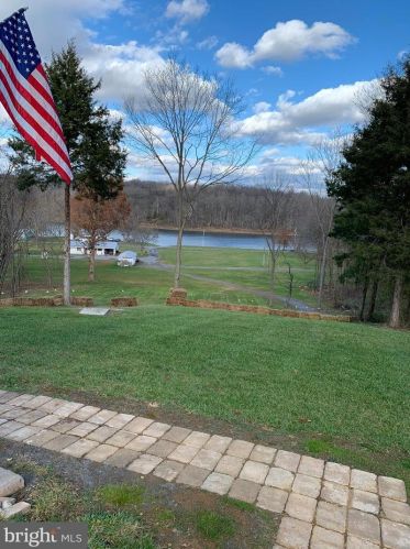 2099 Little Georgetown Rd, Hedgesville, WV 25427
