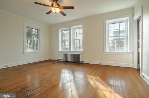 437 Carlisle St, Hanover PA 17331-2188 exterior