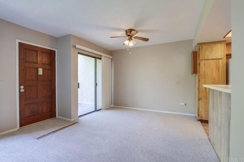 691 Ascot Dr, Vista CA 92083-4207 exterior