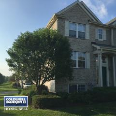 598 Lincoln Station Dr, Oswego, IL 60543-8137