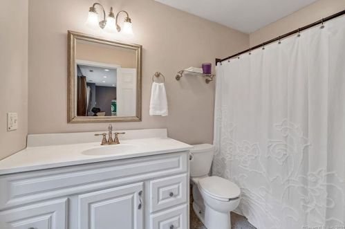 291 Spring Hill Rd, Upper Stepney CT  06468-2143 exterior