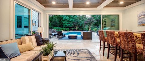 1500 Sandy Glenn Pl, Sandy Spring MD  20860-3007 exterior