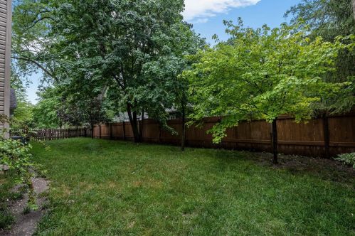 1331 Holly Ln, Bannockburn IL  60015-2852 exterior