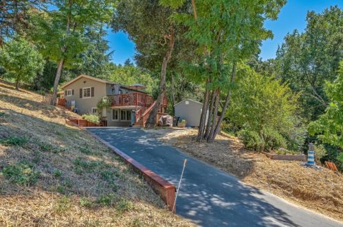 20800 Locust Dr, Los Gatos, CA 95033-8634
