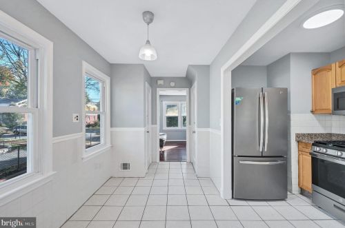 1610 Neely Rd, Silver Spring MD 20903-1938 exterior