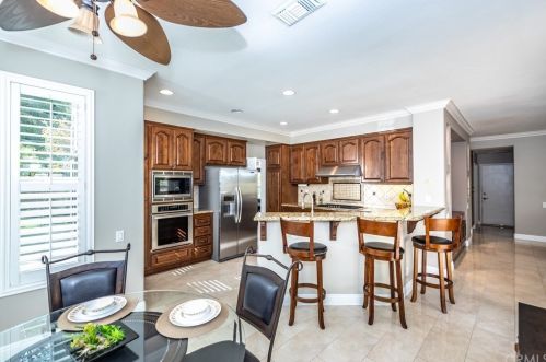 1098 Rexford Ln, Anaheim CA  92808-2333 exterior