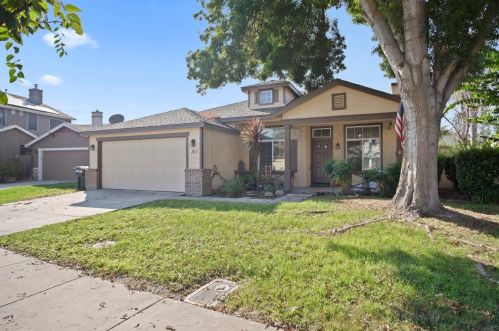 306 Springer Dr, Turlock, CA 95382-7289