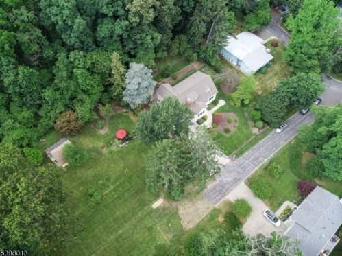 27 Ormont Rd, Chatham Township, NJ 07928-1020