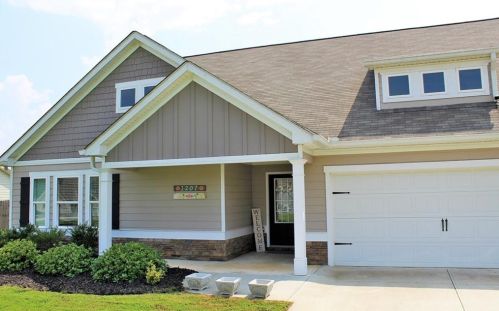 1207 Foster Rd, Statham, GA 30666-2303