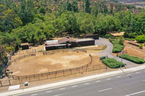 11835 Poway Rd, Poway, CA 92064-4119