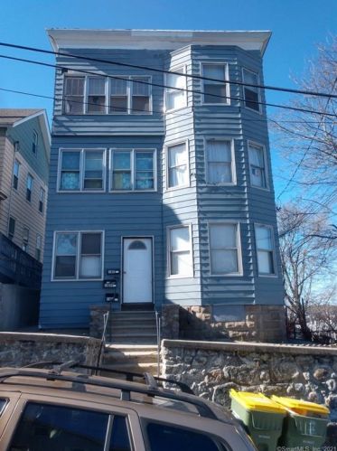 18 Seymour St, Waterbury, CT 06708-3706