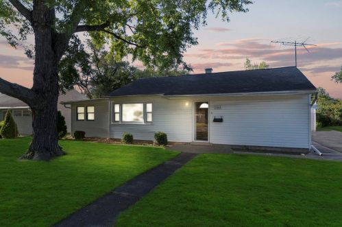 1303 Loral Ave, Joliet, IL 60435-3907
