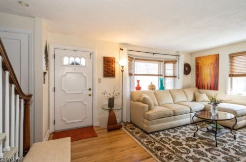 38 Sunnyside Rd, Town Center, NJ 07052-2032