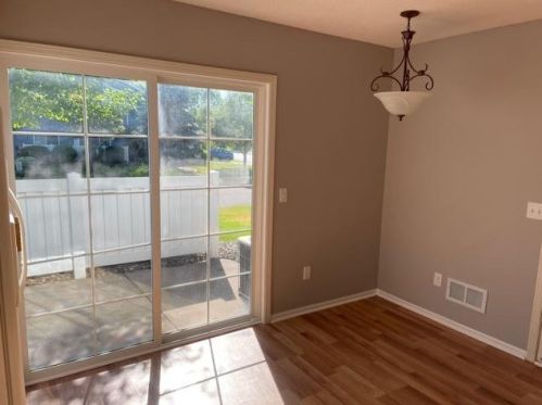 2093 Gresham Ave, Saint Paul, MN 55128-4409