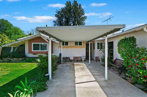 11242 Doverwood Dr, Riverside, CA 92505-2604