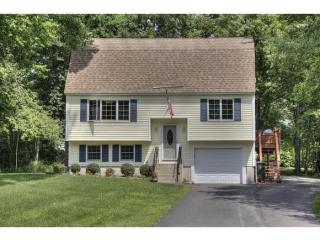4 Shawnee Pl, Londonderry, NH 03053-7426