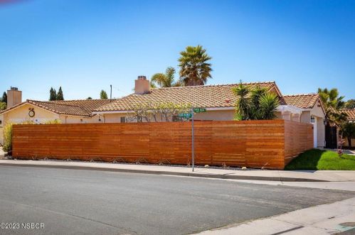2442 Santa Rosa St, Santa Maria CA  93455-1731 exterior