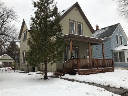 900 Case Ave, Saint Paul MN  55106-3806 exterior