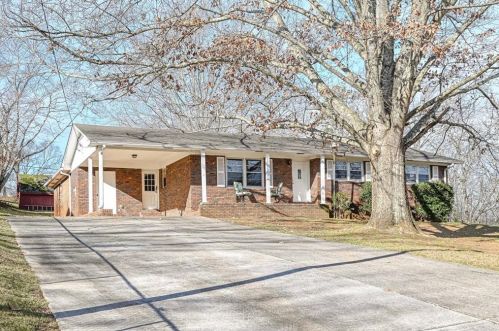 22 Pineridge Dr, Silver Creek, GA 30173-2370