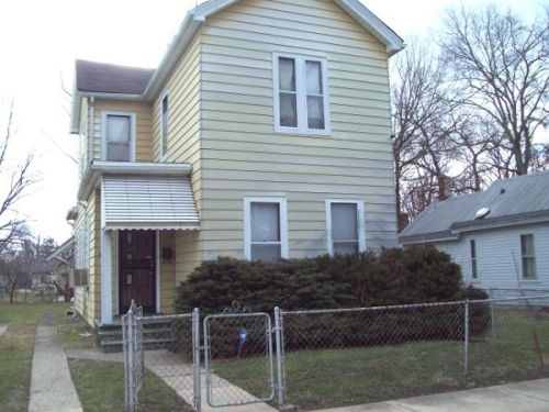 302 Webster, Peoria IL  61605-2070 exterior