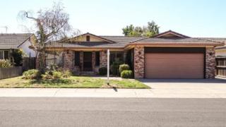 303 Rainier Dr, Lodi, CA 95242-2627