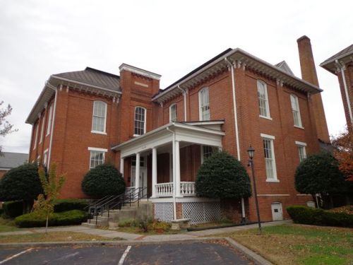 125 Academy St, Salem, VA 24153-3774