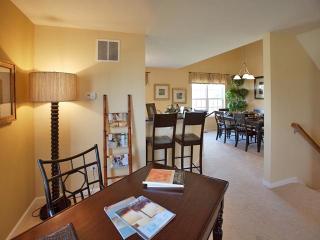 193 Prairiecreek Way, Columbus OH  43213-7632 exterior