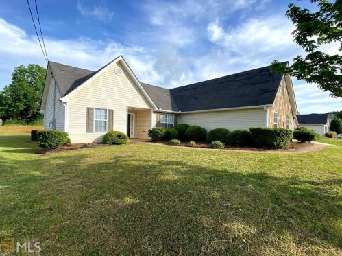 125 Mills Creek Ln, Porterdale, GA 30016-2572