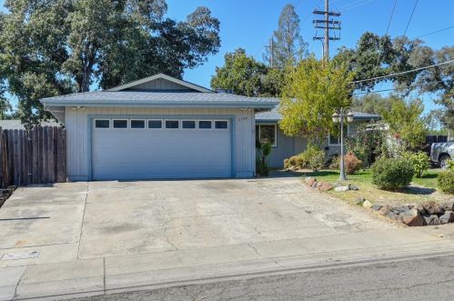 6749 Rinconada Dr, Citrus Heights, CA 95610-4529