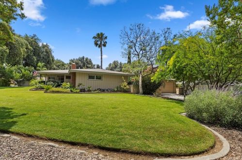 3391 Mono Dr, Riverside CA  92506-2151 exterior