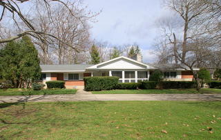 26 Cumberland Dr, Half Day, IL 60069-3109