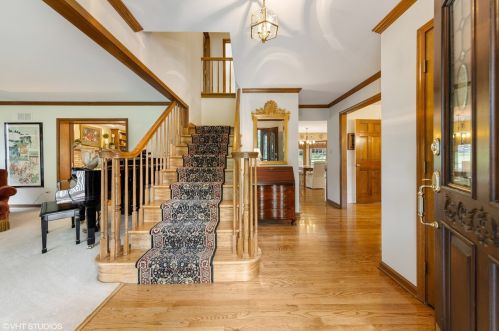 115 Eastern Ave, Willowbrook, IL 60514-1411