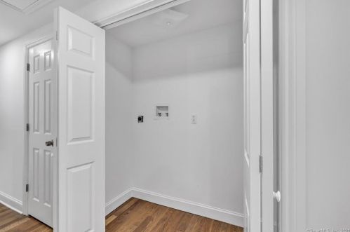 885 Main St, Upper Stepney CT  06468-2811 exterior