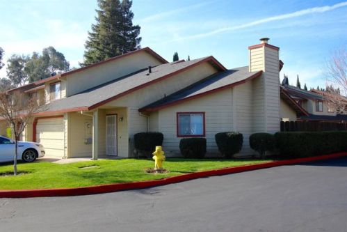 208 Tiffany Cir, Ripon, CA 95366-2190