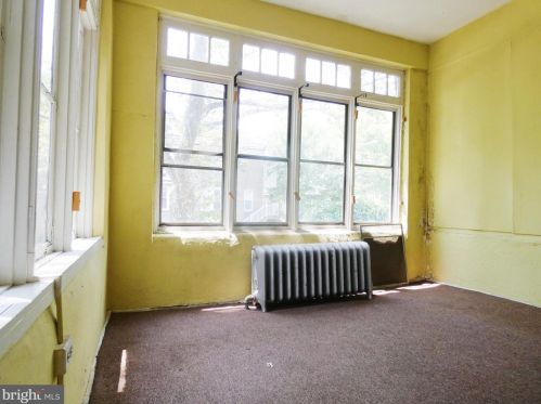 4535 Larchwood Ave, Philadelphia, PA 19143-2105