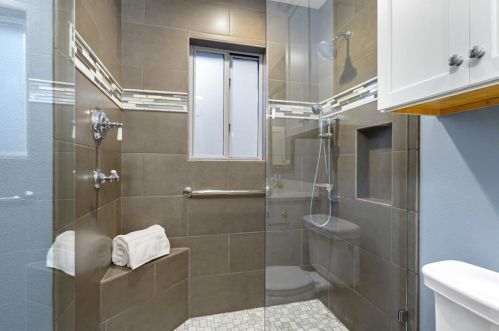 4602 Crk, Austin TX  78735-6401 exterior