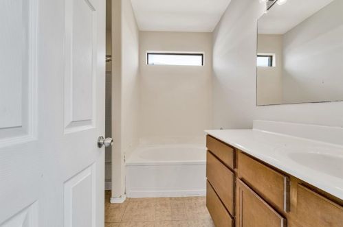 19910 Roycroft Ln, Richmond TX 77407-4004 exterior