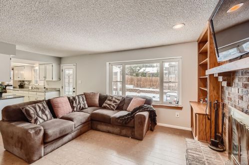 2598 Eagle Cir, Aurora CO 80014-2428 exterior