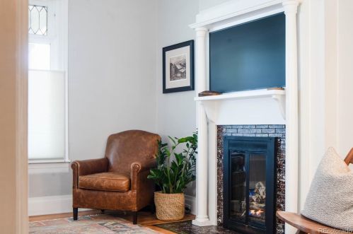 865 Logan St, Denver CO 80203-1290 exterior