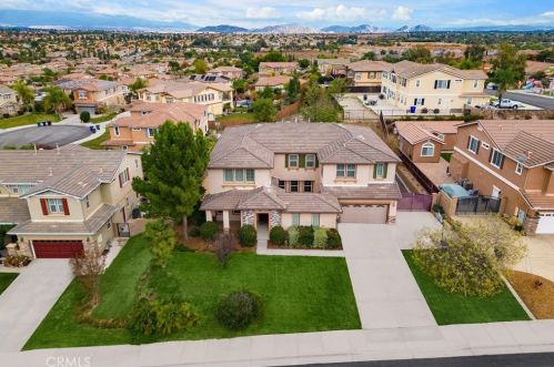 9532 Orleans Ln, Riverside, CA 92508-8015