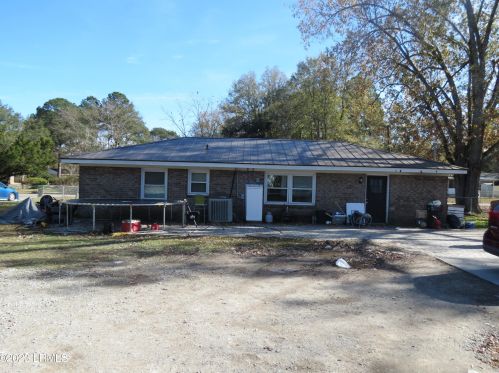 602 Burke St, Bellinger, SC 29927-6504