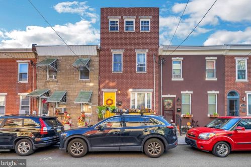 1624 Manton St, Philadelphia, PA 19146-3030