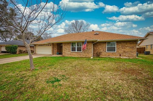 1017 Springfield St, Midlothian, TX 76063-2555
