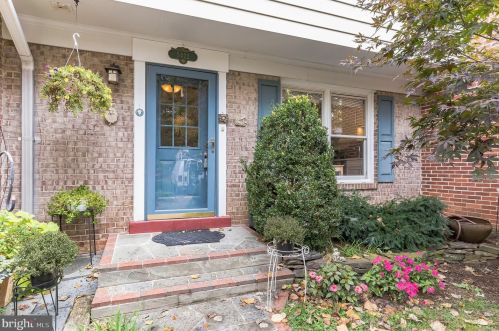 5422 Mersea Ct, Springfield, VA 22015-1929