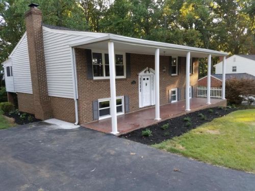 1414 Abbey Cir, Vinton, VA 24179-2902