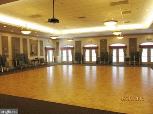 141 Meadowlark Dr, Trenton NJ  08690-3547 exterior