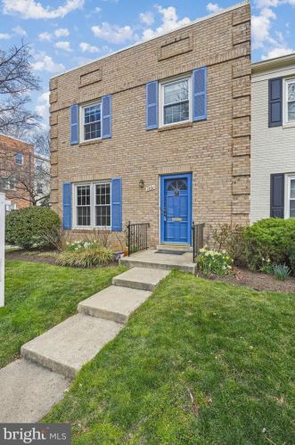1531 Candlewick Ct, Mc Lean, VA 22101-4315