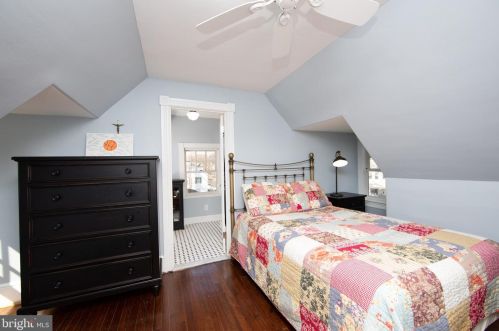 225 Euclid Ave, Haddonfield NJ 08033-2552 exterior