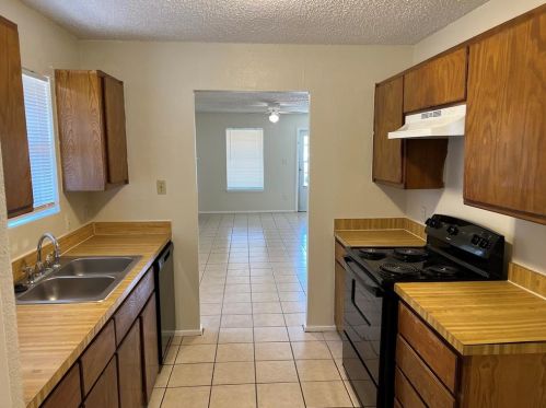 1615 Windsong Ln, Irving TX  75060-4502 exterior